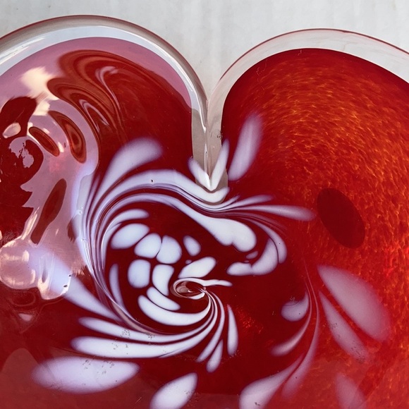 Glass Eye USA red heart shaped art glass candy dish Valentine's Day - Picture 5 of 10